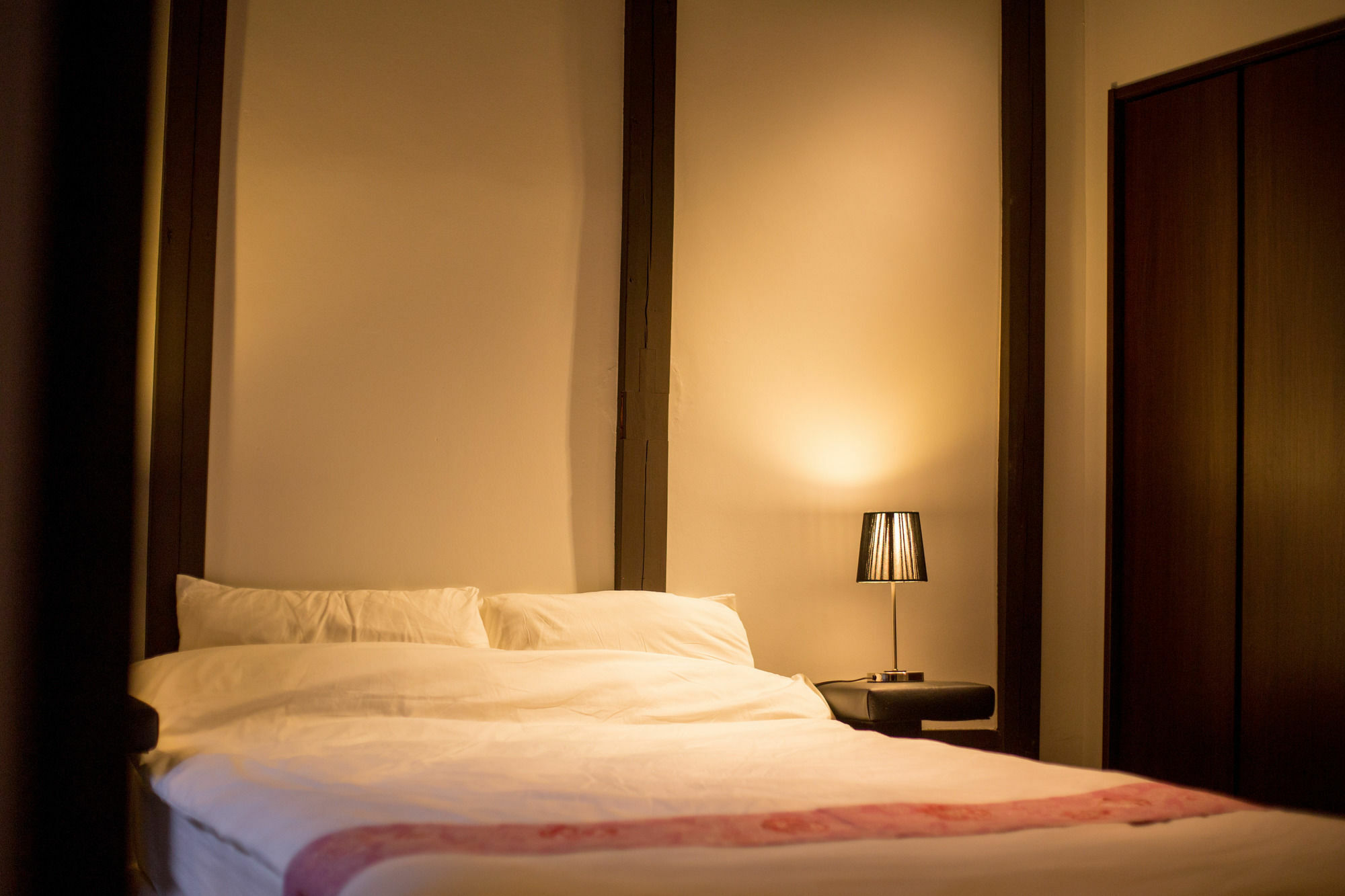 Le Machiya Rokkaku Suite Kyoto Buitenkant foto